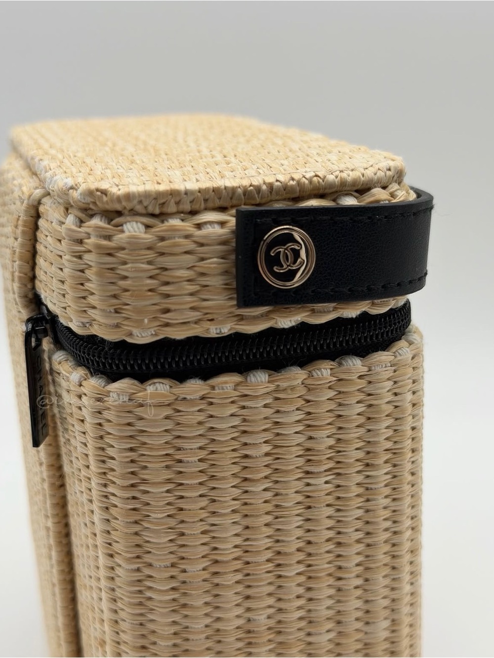 CHANEL LES BEIGES Summer Essentials - Picture 5 of 10